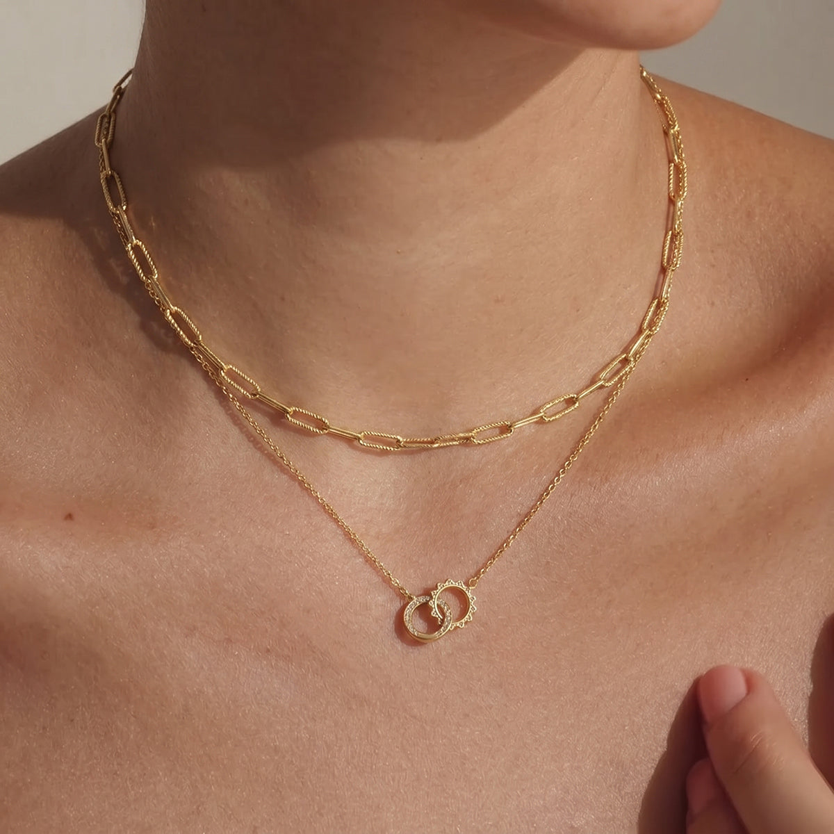 J&D Jewelry 18K Gold Plated Stainless Steel Interlocking Double Ring Sun Necklace Waterproof Rhinestone Pendant for Women