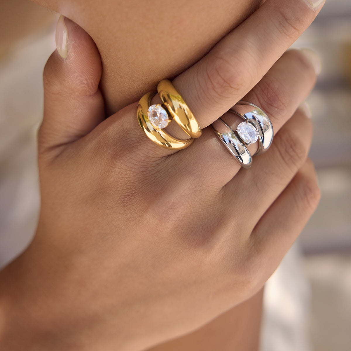 J&D Jewelry Oval Zirconia Double Layer Open Ring 18K Gold