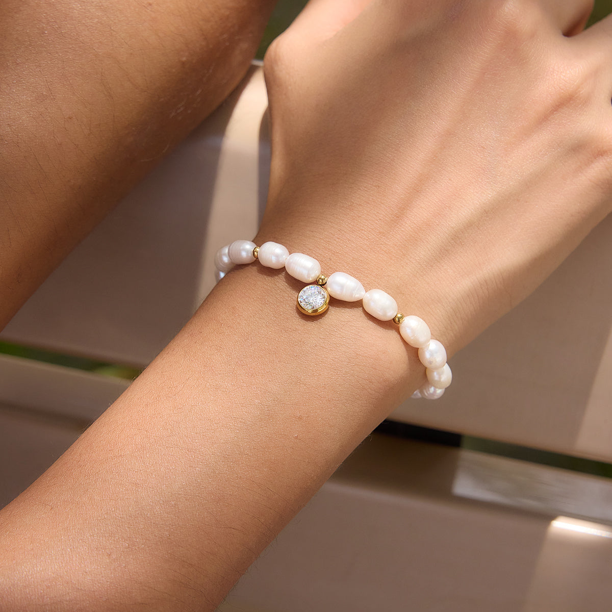 J&D Jewelry Elegant Freshwater Pearl Cubic Zirconia Charm Bracelet