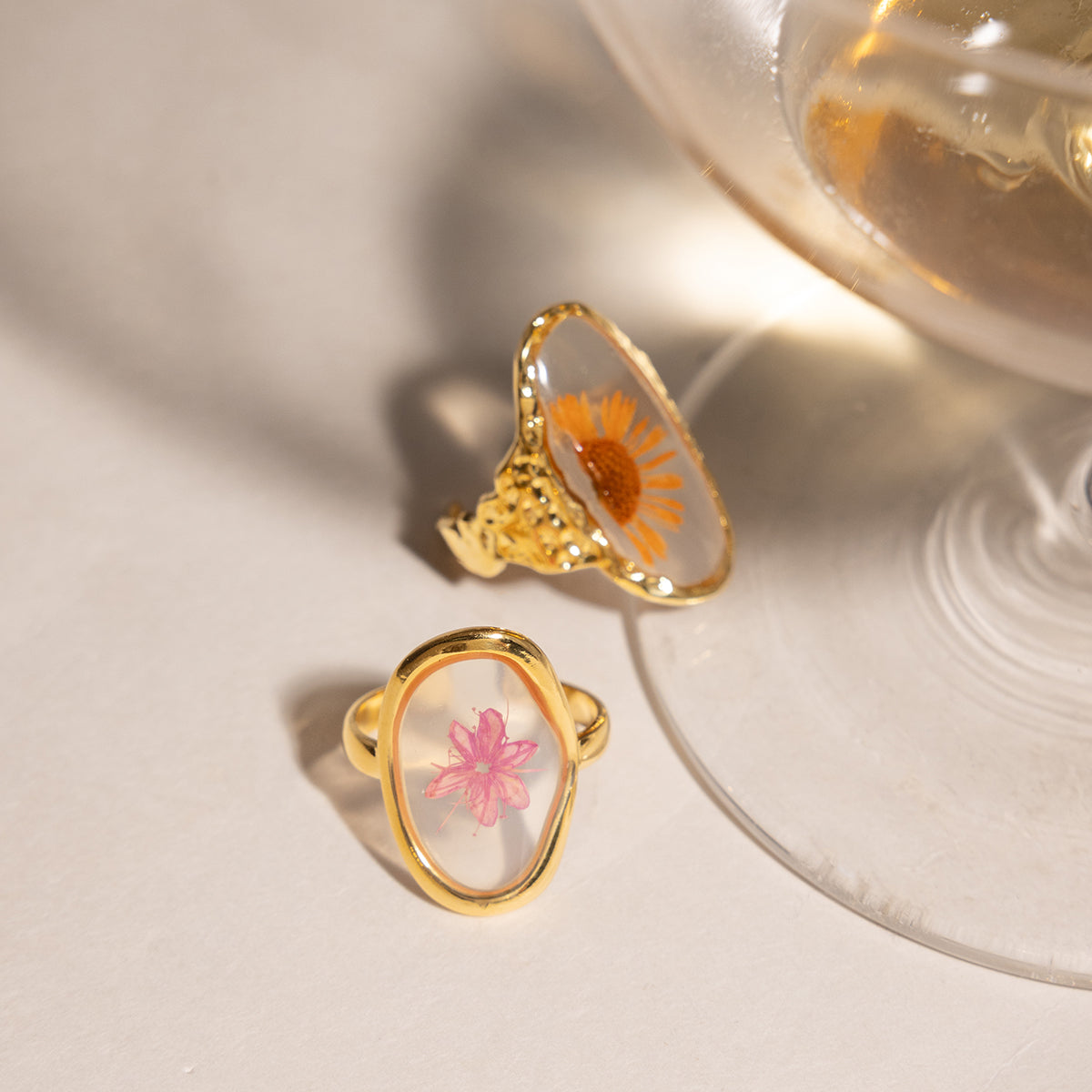 J&D  Daisy Flower Resin