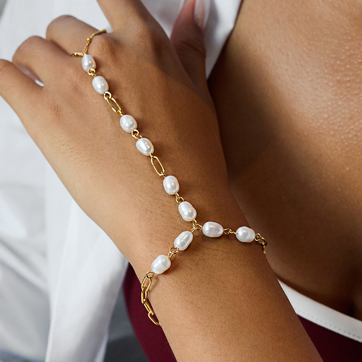 J&D Freshwater Pearl Finger Bracelet