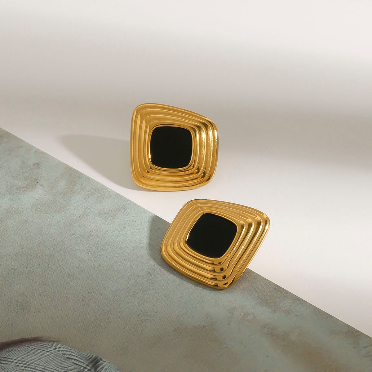 J&D Elegant Earring