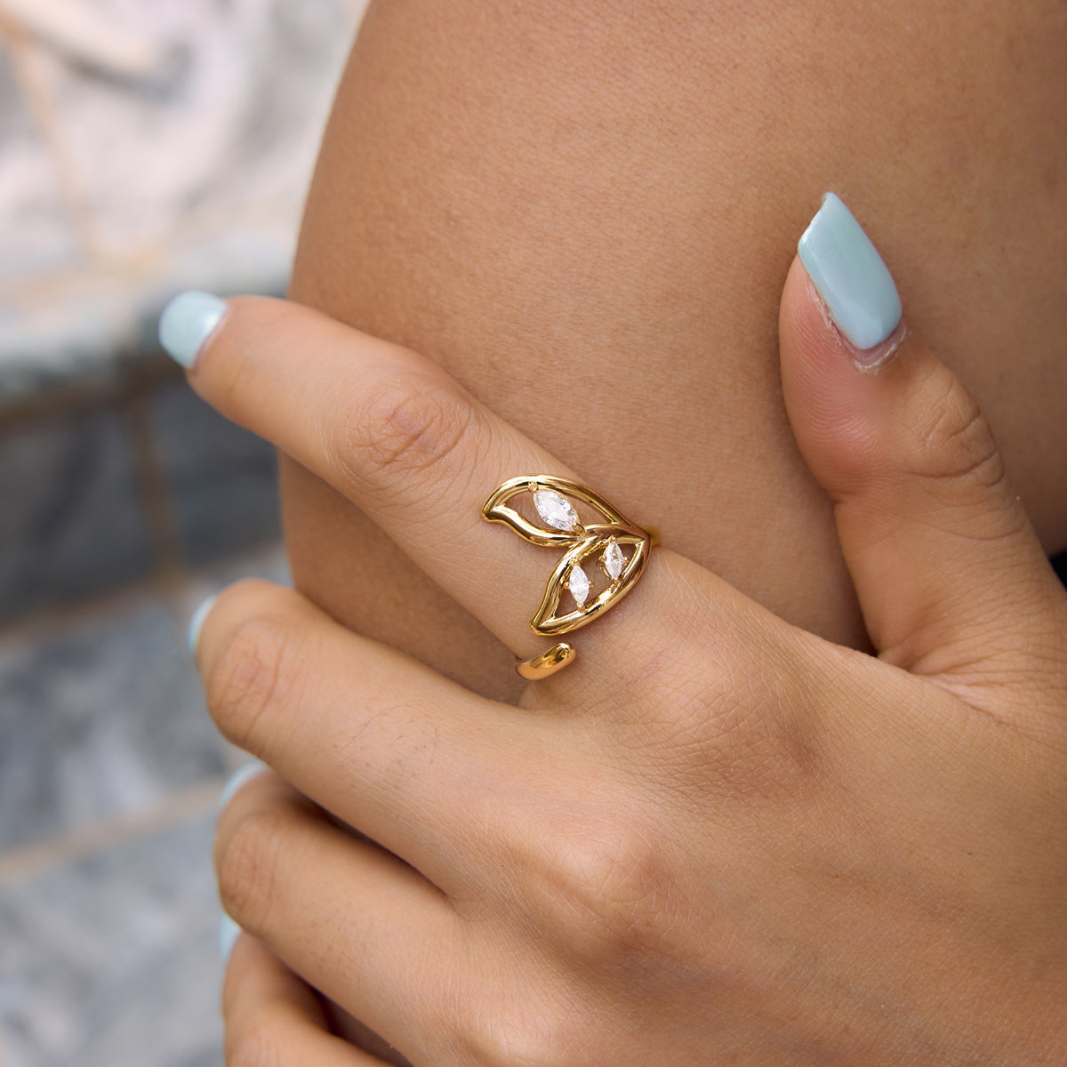 J&D  Fishtail Ring Sparkling Marquise