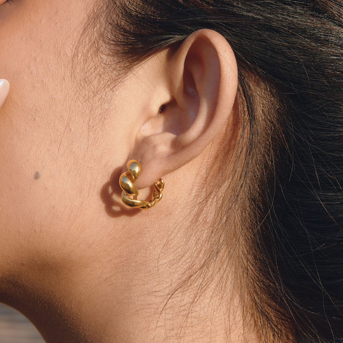 J&D  Twisted Wave Hoop Earrings
