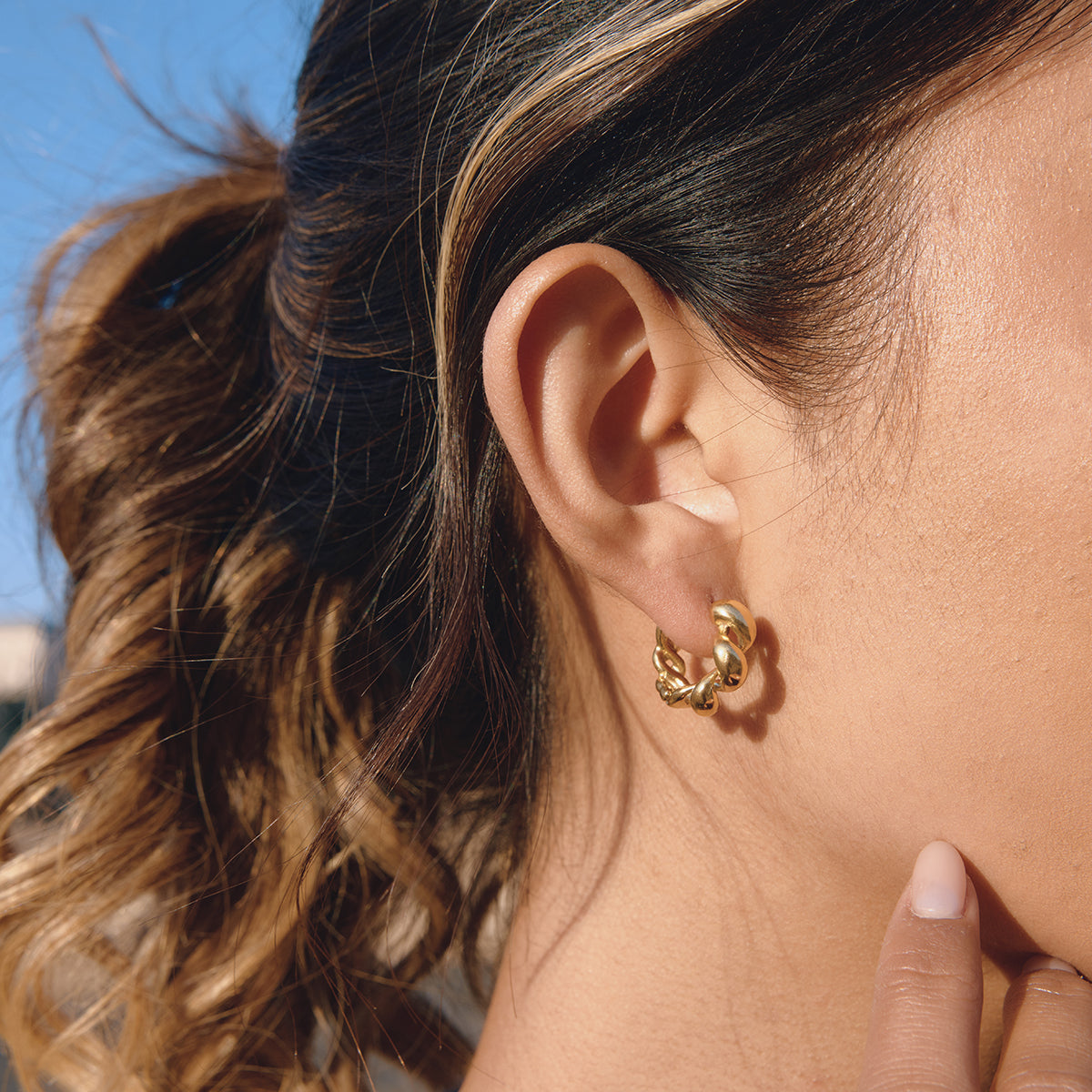 J&D  Twisted Wave Hoop Earrings