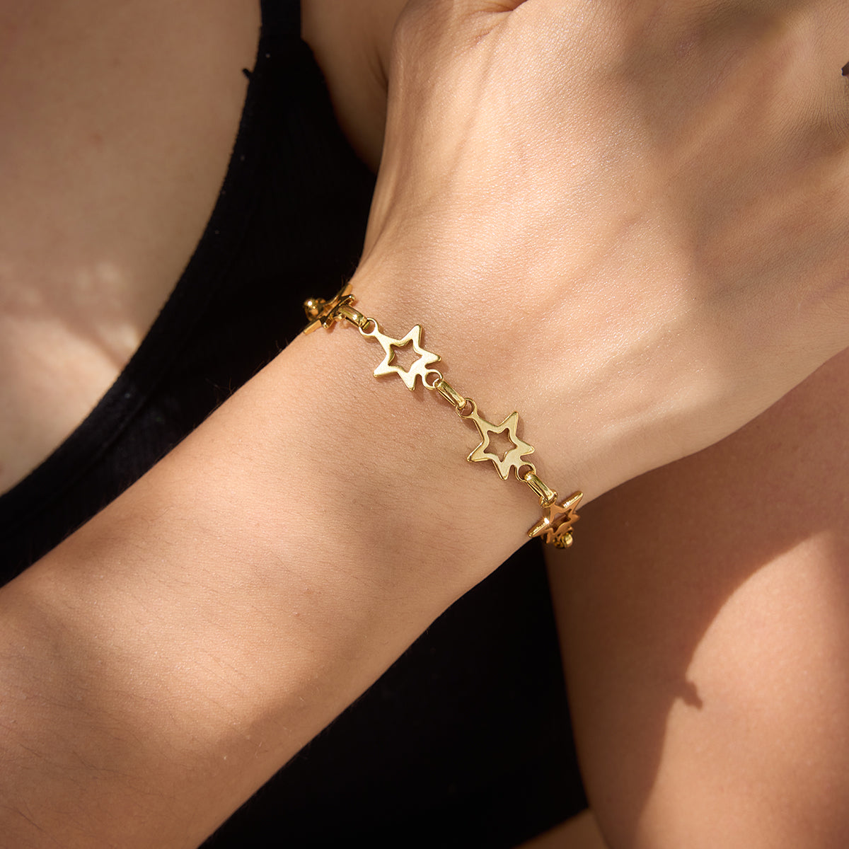 J&D  Hollow Star Chain Bracelet