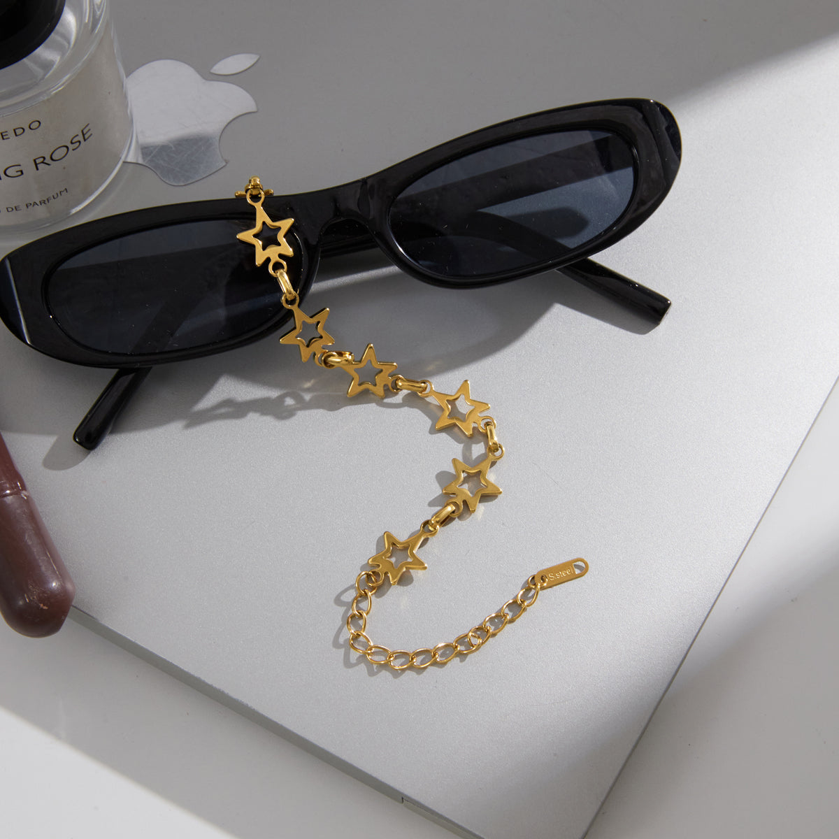 J&D  Hollow Star Chain Bracelet