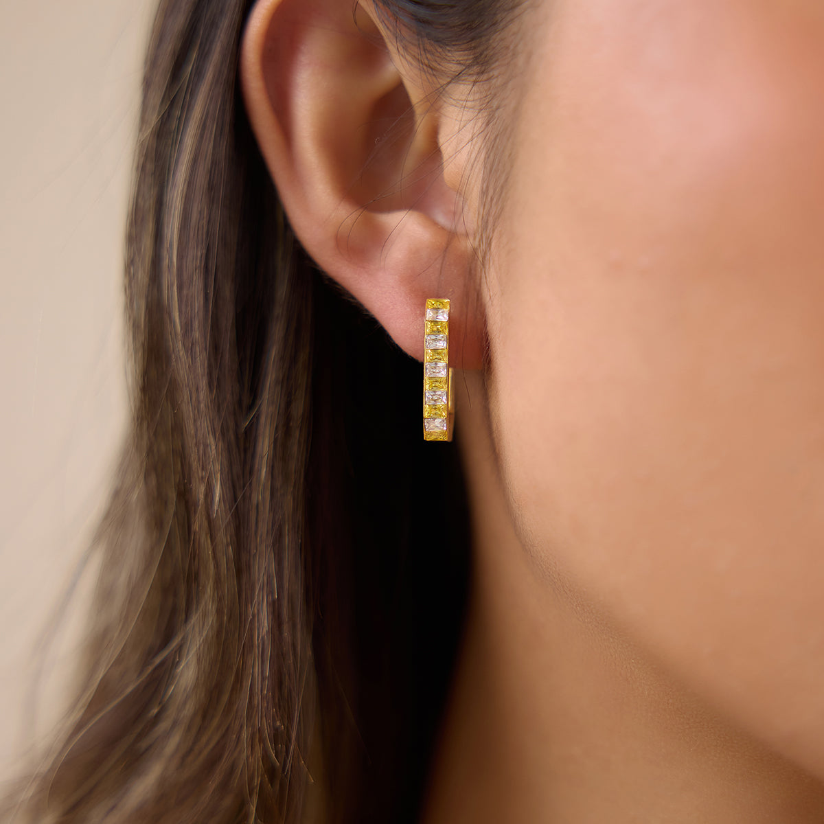 J&D  Colorful Rainbow Zirconia U Shape