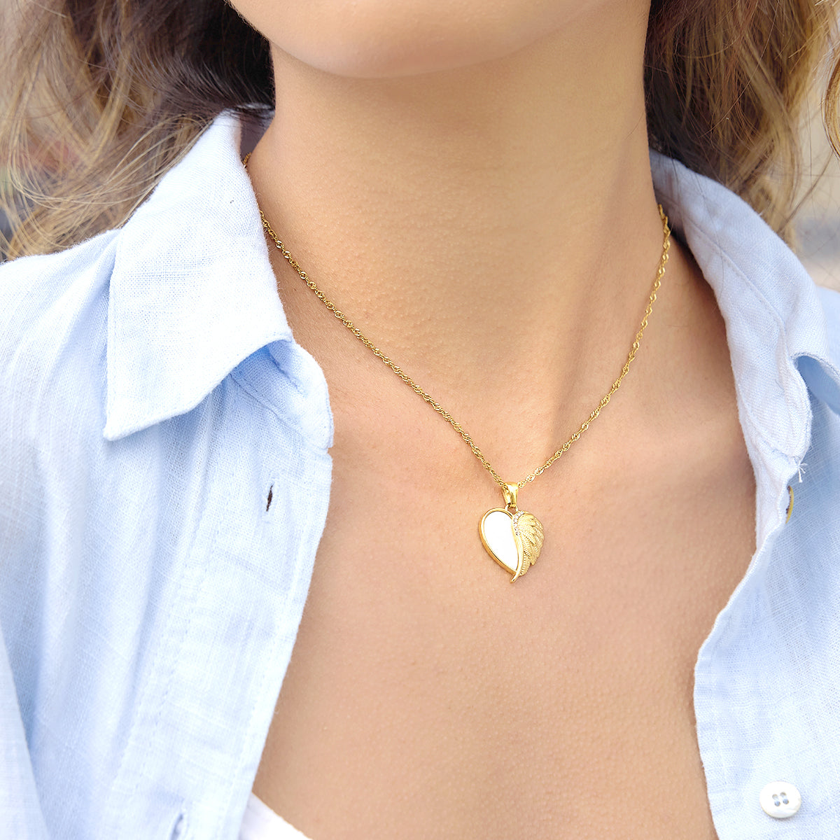 J&D Pendant Water Wave Chain
