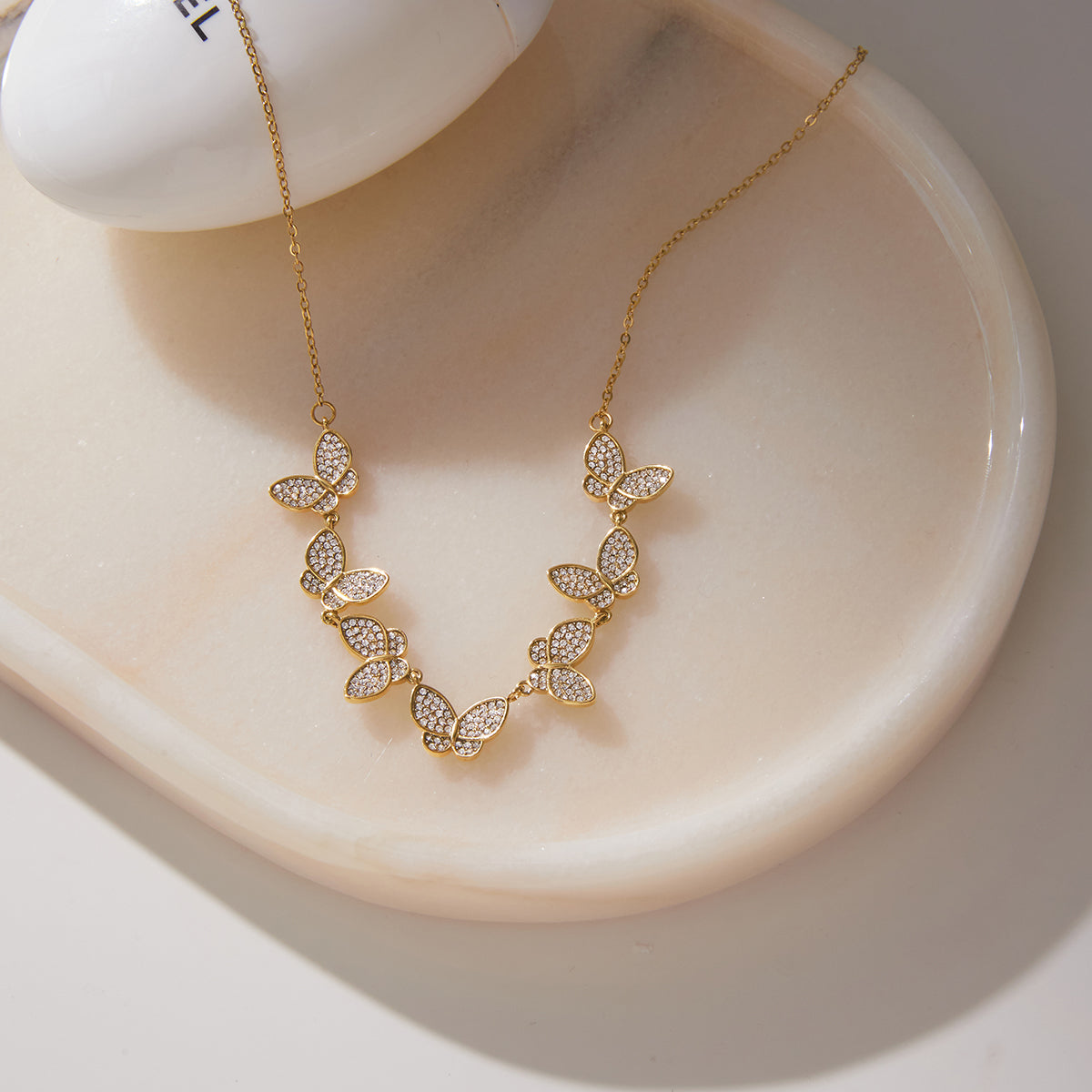 J&D   Pendant Cable Chain
