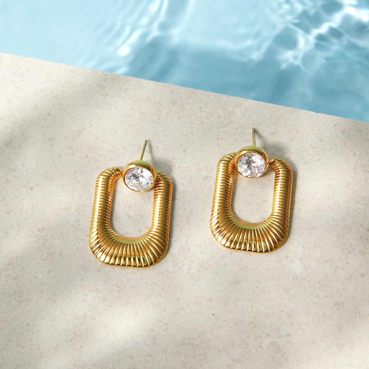 J&D  Zircon Ribbed U-Shaped Earrings