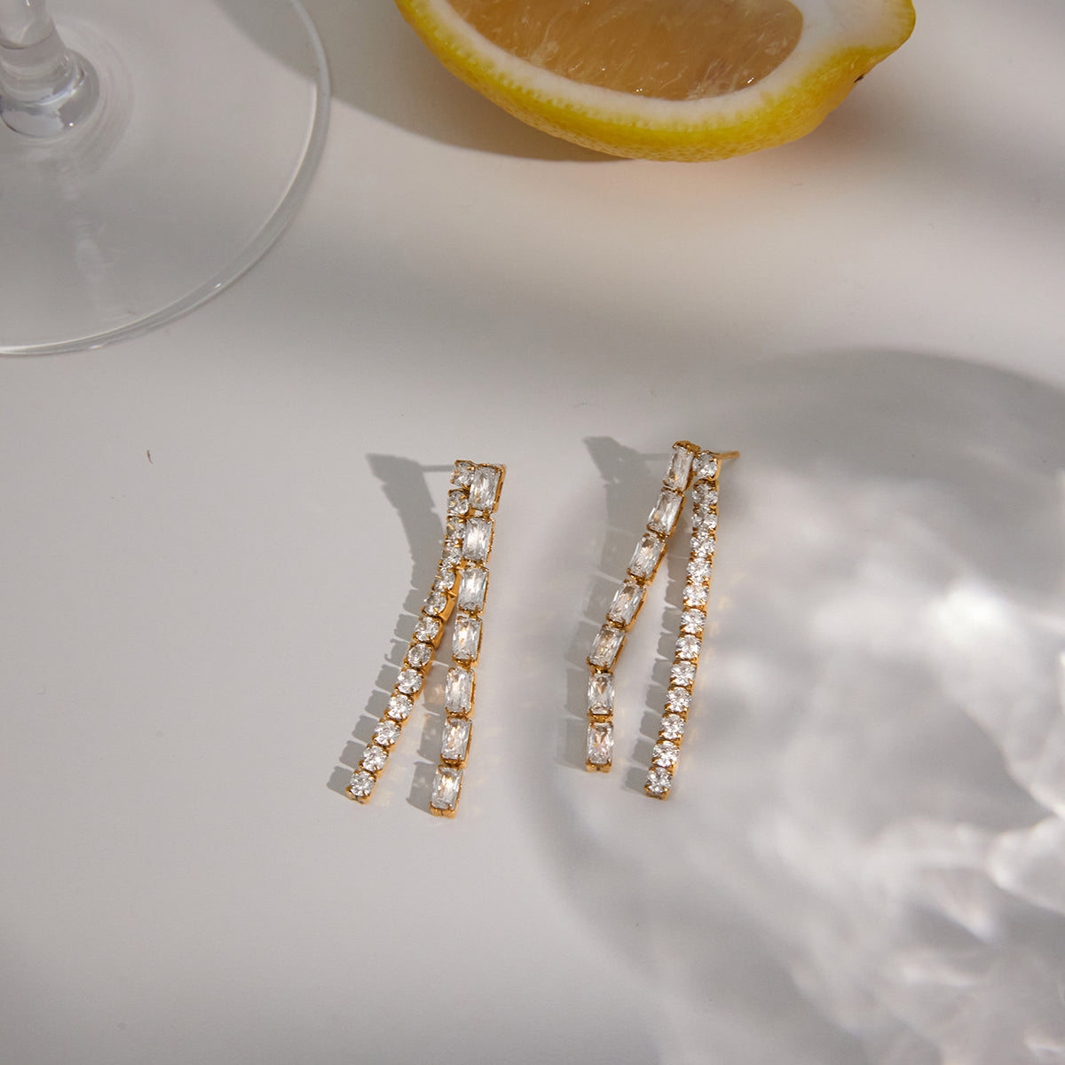 J&D  Fashion White Round Cubic Zirconia