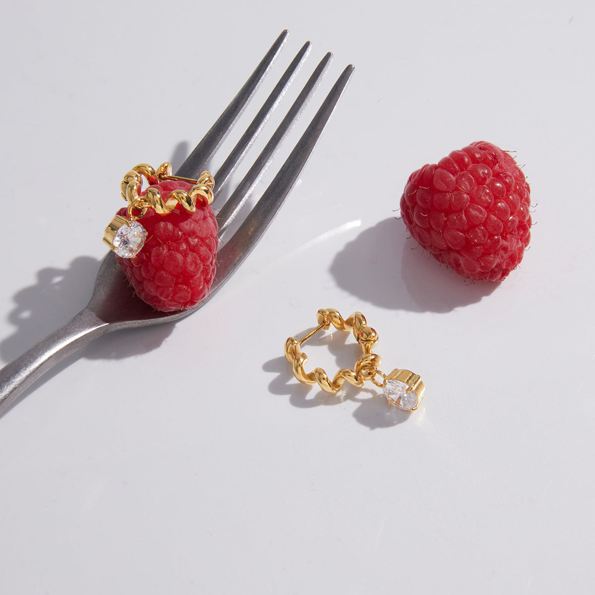 J&D   Pendant Spiral Wave Design Earring
