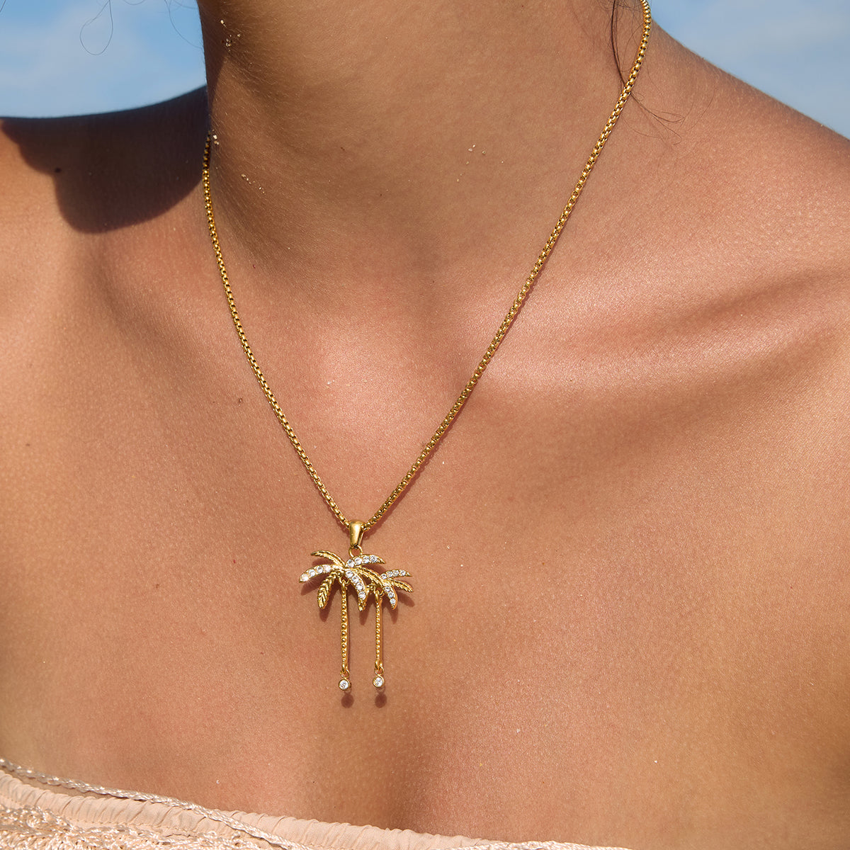 J&D  Rhinestone Coconut Tree Square
