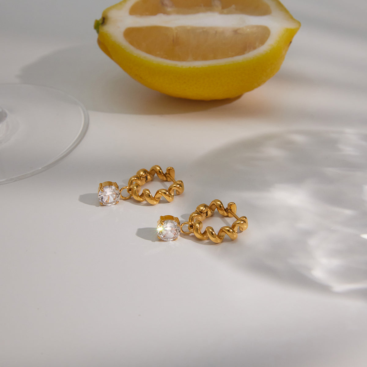 J&D   Pendant Spiral Wave Design Earring