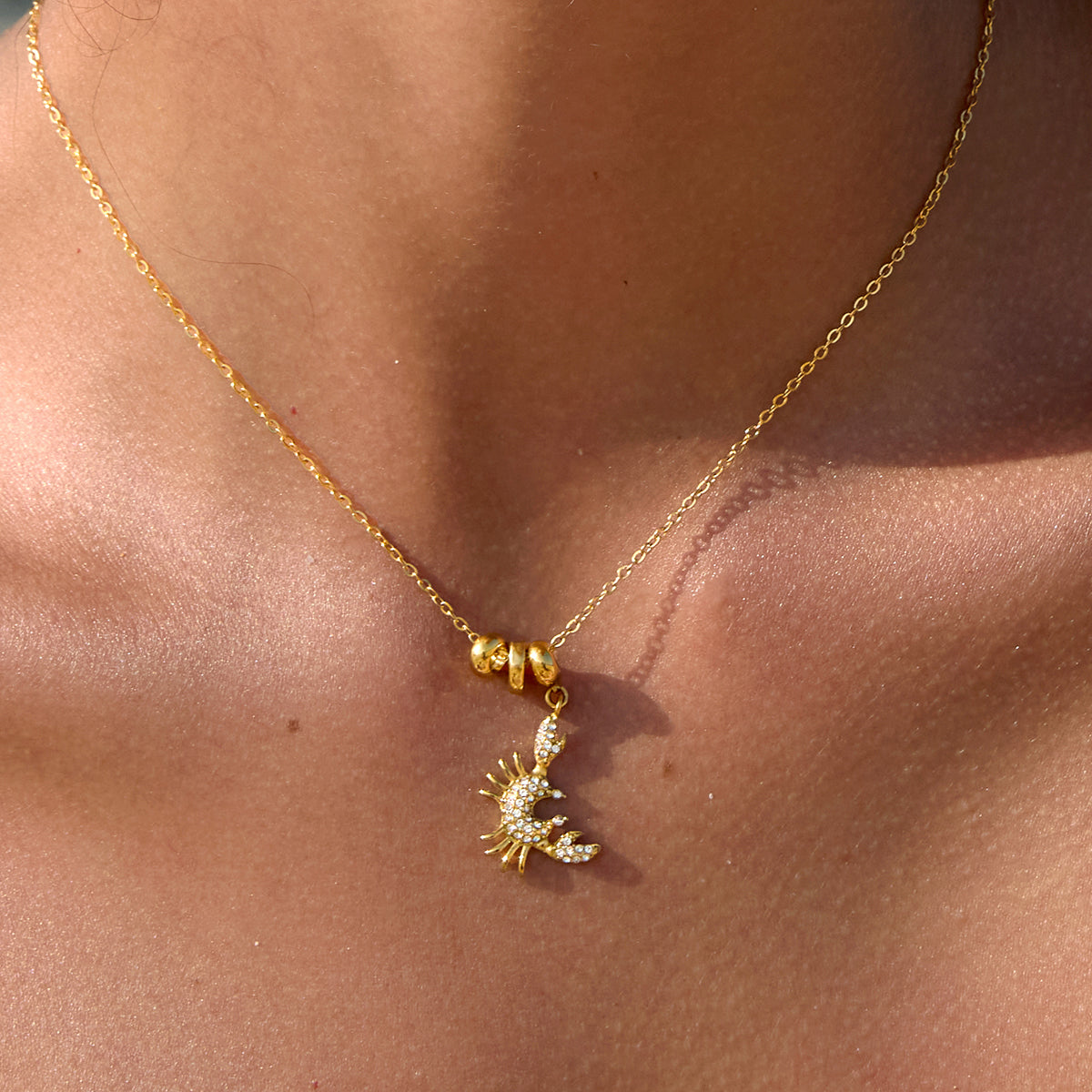 J&D  Rhinestone and Zirconia Crab