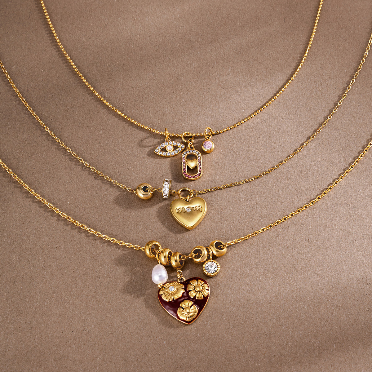 J&D   Mom Heart Pendant Necklace Mother's Day