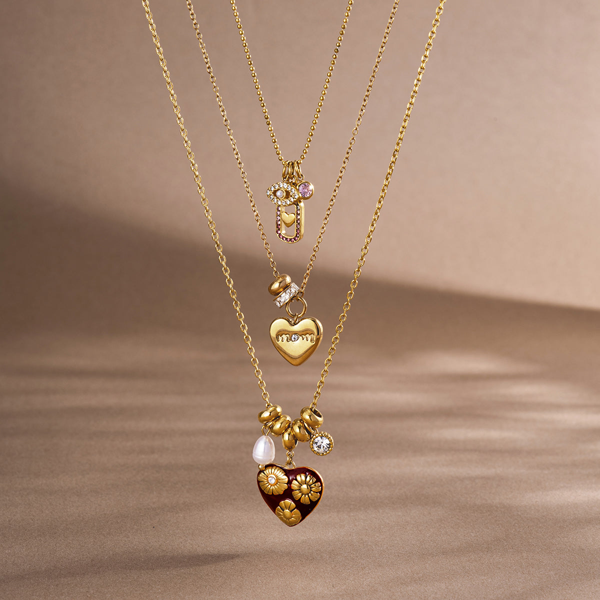 J&D   Mom Heart Pendant Necklace Mother's Day