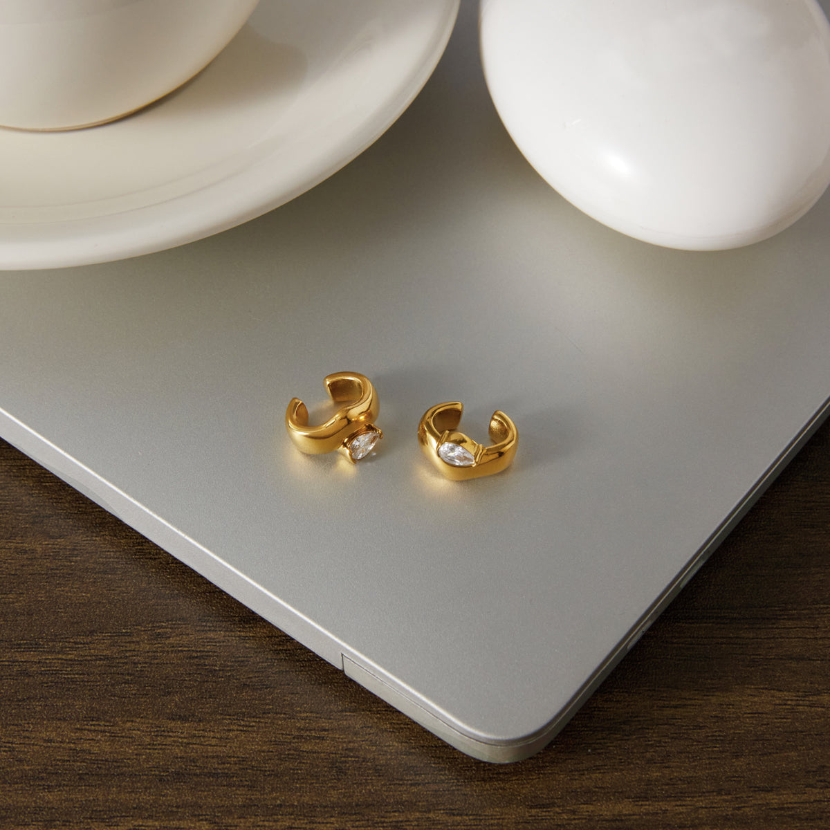 J&D  Earrings Tarnish Free Waterproof 18K Gold White Teardrop