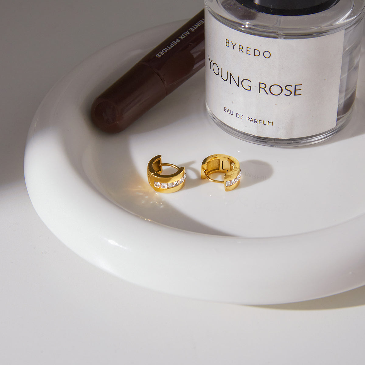 J&D  Elegant Rhinestone Leaf Earrings