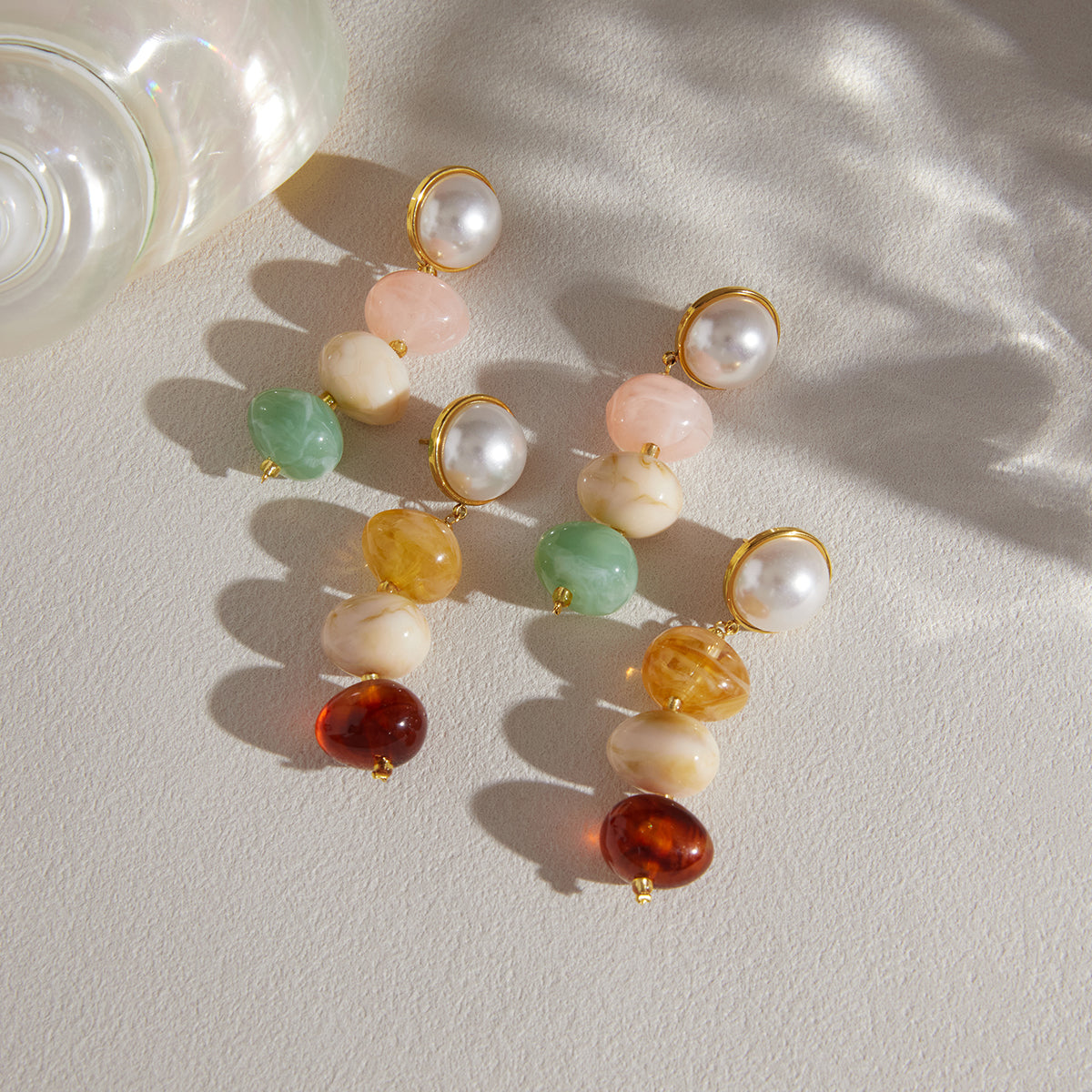 J&D  Brown Tortoise Resin Pearl Tassel