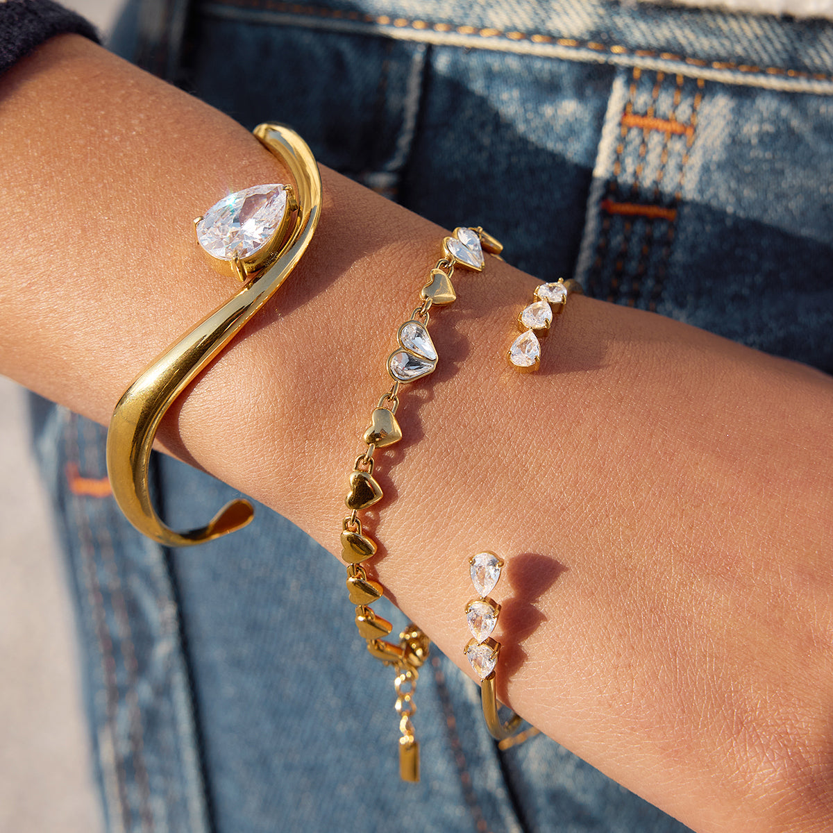 JD   Crystal Accents Love Symbol Link Chain Dainty Layering