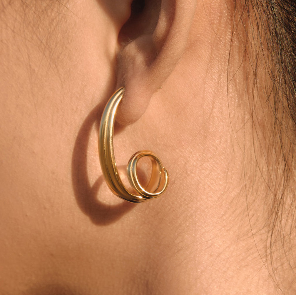 J&D  Classic 3 Layers Curving Earrings