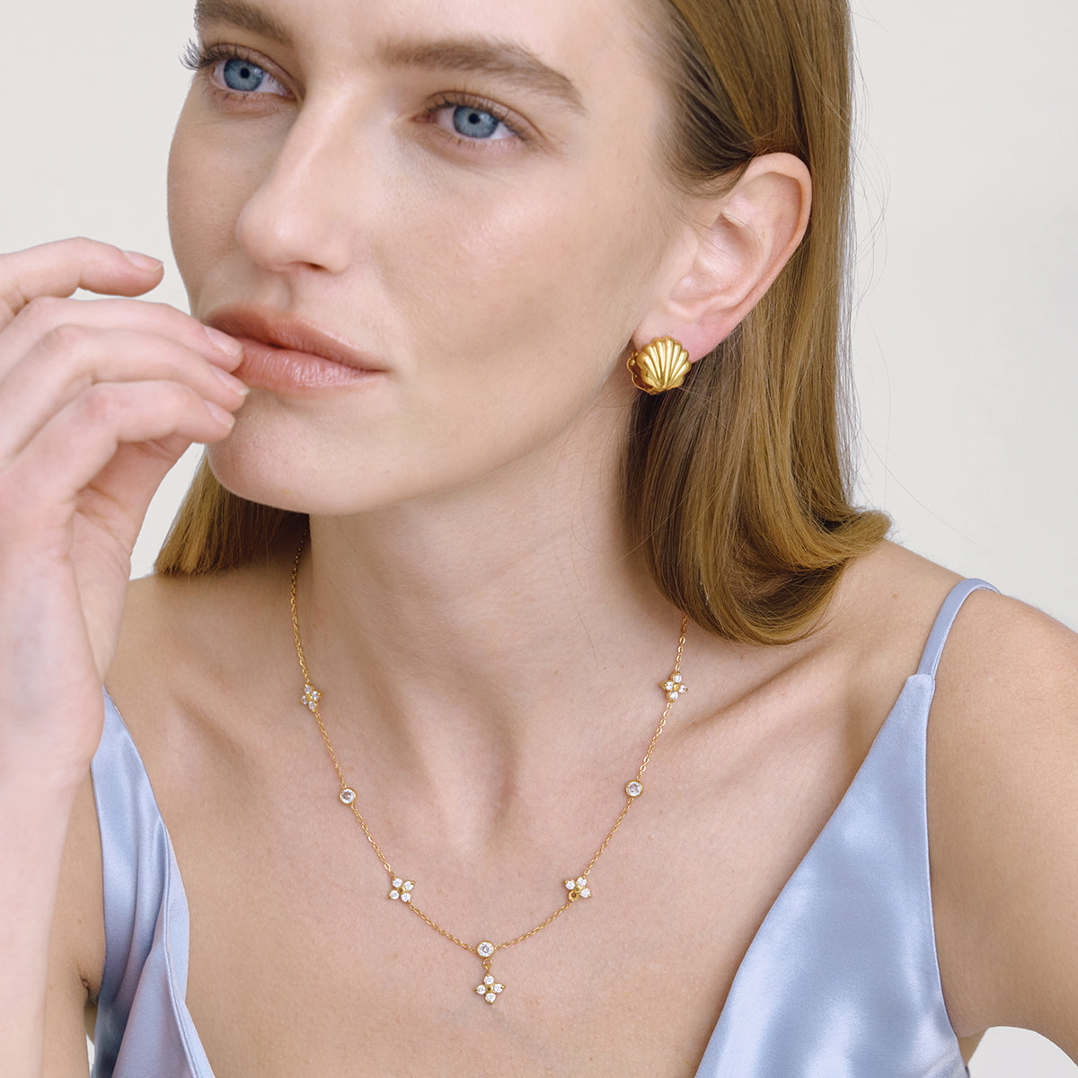 J&D  Classic Hollow Sea Shell Earrings