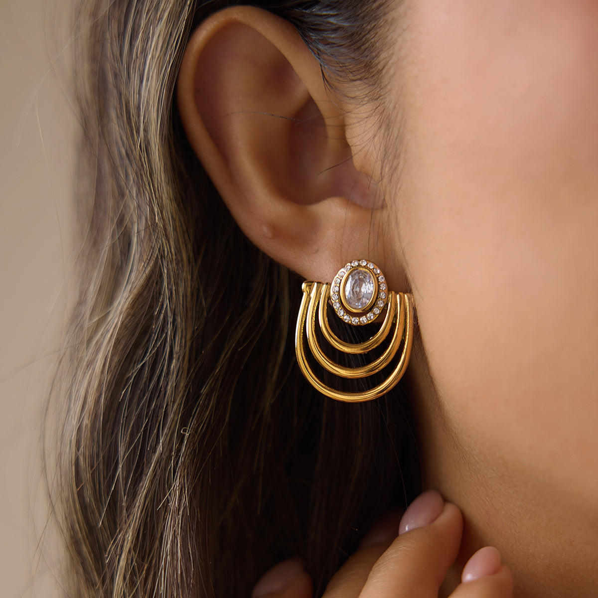 Shaped Zircon Multi-Layer Line