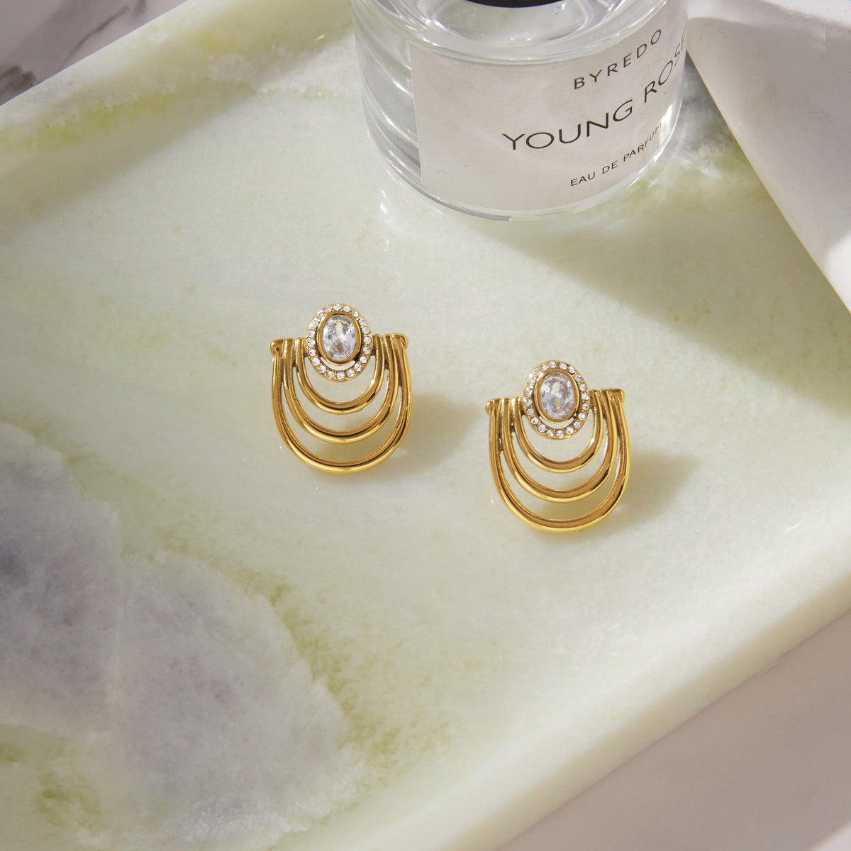 Shaped Zircon Multi-Layer Line