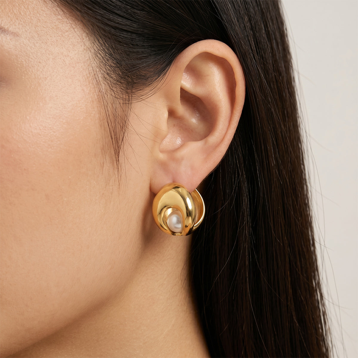 Glass Pearl Earrings
