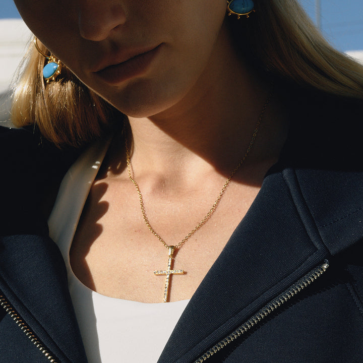 J&D Jewelry Waterproof Stainless Steel 18K PVD Gold Plating Cable Chain White Transparent Pave Cross Necklace