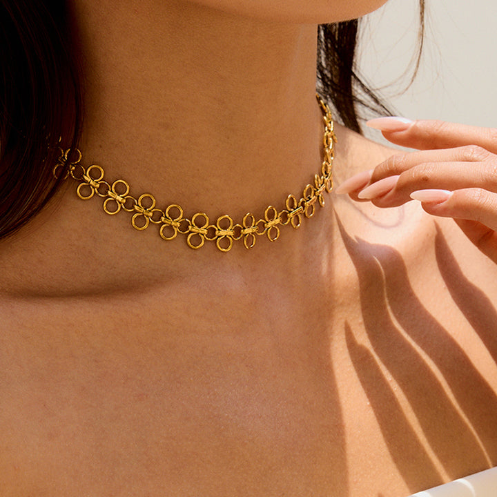 J&D Women Clover Necklace 18K PVD Gold Plated Filigree Cutout Adjustable Vintage Jewelry Choker Necklace Minimalist Gift