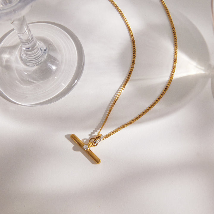 J&D Original Design Minimalist T Bar Necklace 18K Gold Stainless Steel Fashion Rhinestone T Bar Pendant Necklace