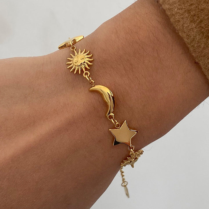 J&D Women's Fashionable Star and Sun Shaped Chain Link Bracelet Soft Material Embossing Enamel Jewelry Charm