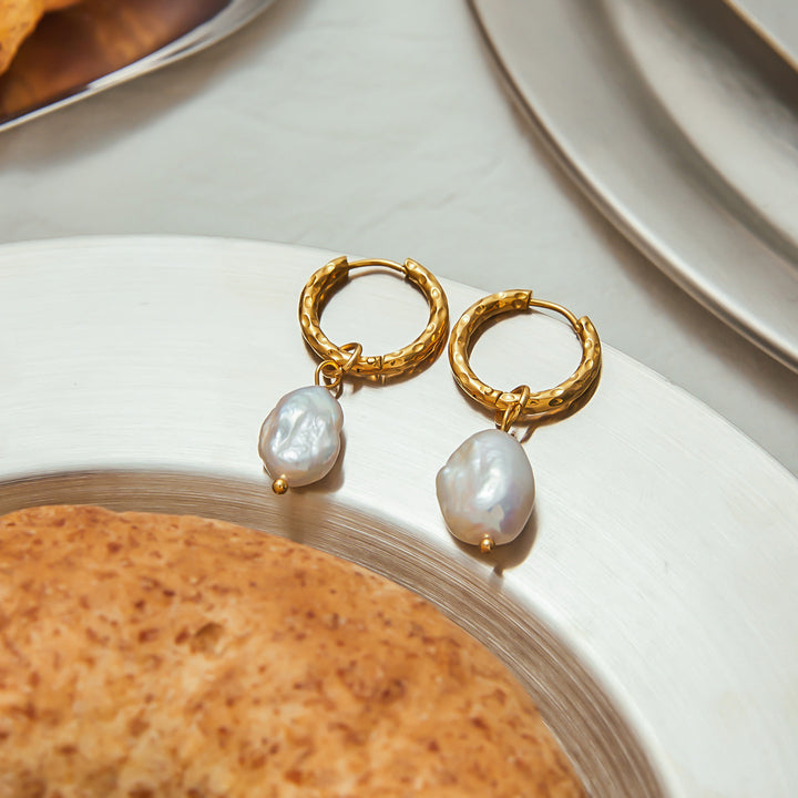 J&D Elegant Graceful Jewelry 18K Gold Stainless Steel Freshwater Pearl Huggie Hoop Earrings