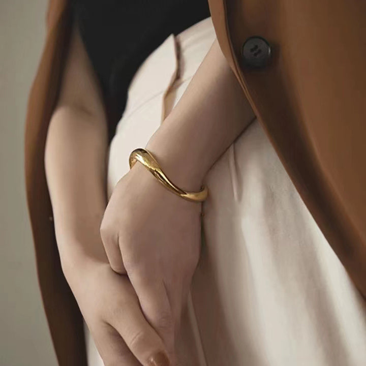 J&D Best Seller High Polished Mirror Pure Smooth Surface Stainless Steel Wave Edge Cuff Bangle