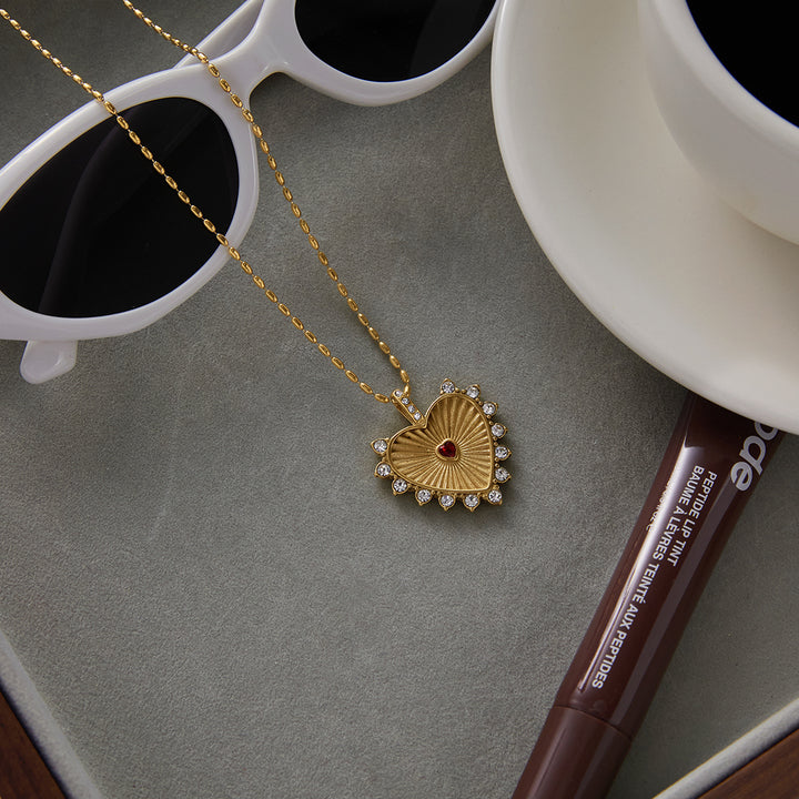 J&D Minimalist Classic Rib Heart Pendant 18K Gold Stainless Steel Fashionable White Red Rhinestone Rib Heart Necklace