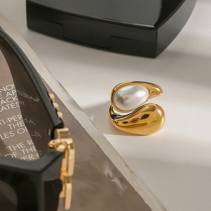 J&D Elegant Style Faux Pearl Drop Ring 18K Gold Stainless Steel Waterdrop Inlaid Minimalist Fashion Open Ring for Women