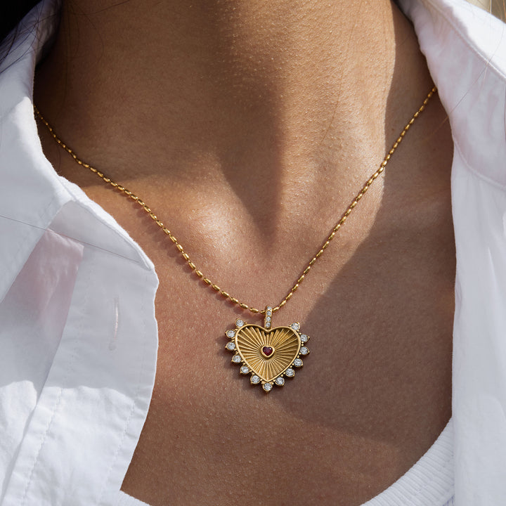 J&D Minimalist Classic Rib Heart Pendant 18K Gold Stainless Steel Fashionable White Red Rhinestone Rib Heart Necklace