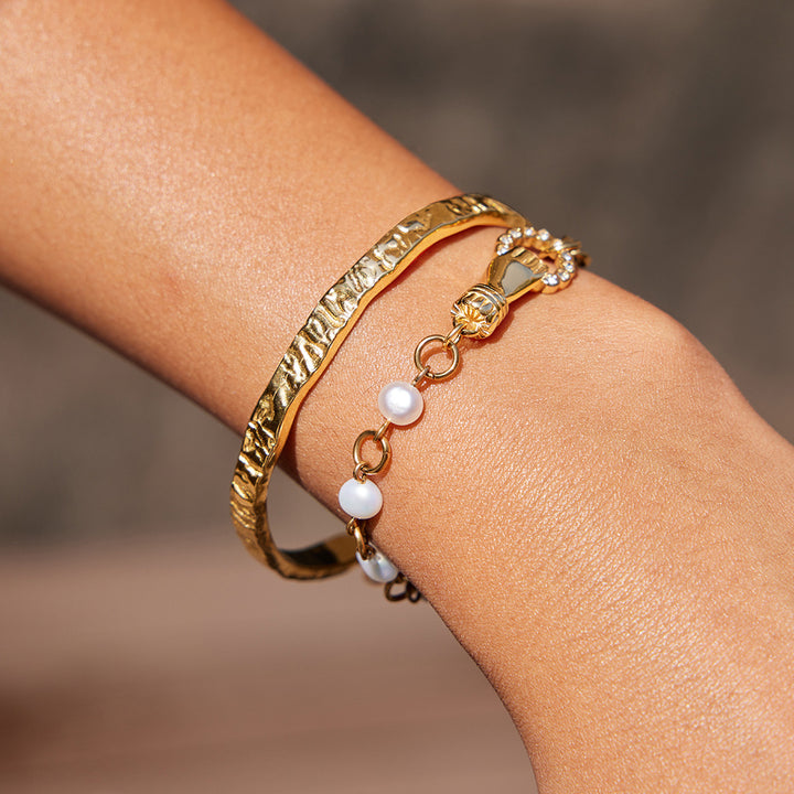 JD Sentimental Friendship Hand Bracelet for Women 18K Gold Plated with White CZ and Freshwater Pearls Emotional Healing Jewelry