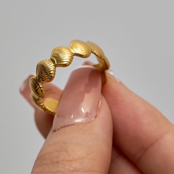 Charm Stainless Steel 18K Gold Plated Jewelry Gift Opening Scallop Shell Chain Rings for Women