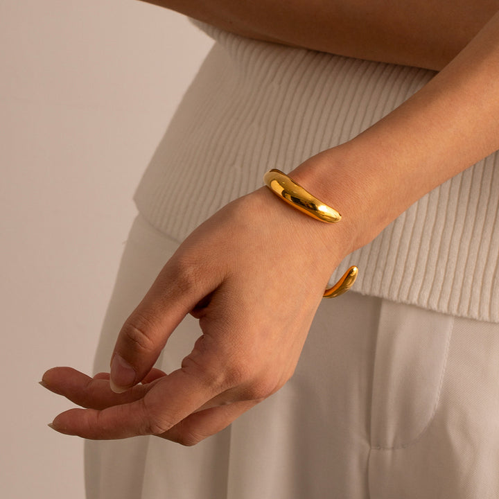 J&D 18K Gold-Plated Stainless Steel Hip Hop Girl Fashion Jewelry Irregular Bracelets & Bangles for Women