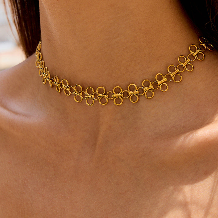 J&D Women Clover Necklace 18K PVD Gold Plated Filigree Cutout Adjustable Vintage Jewelry Choker Necklace Minimalist Gift