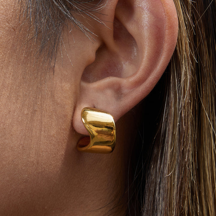 J&D Fashion Hollow CC Earring Classic 18K Gold Stainless Steel Smooth Polished Geometric C Shaped Hoop Earrings