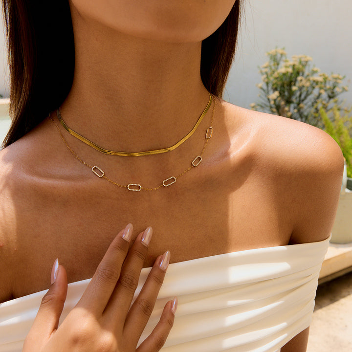 J&D Women Classic 18K Gold Plated Round White Zircon Necklace Adjustable Chain Dainty Elegant Sparkly Fashion Jewelry