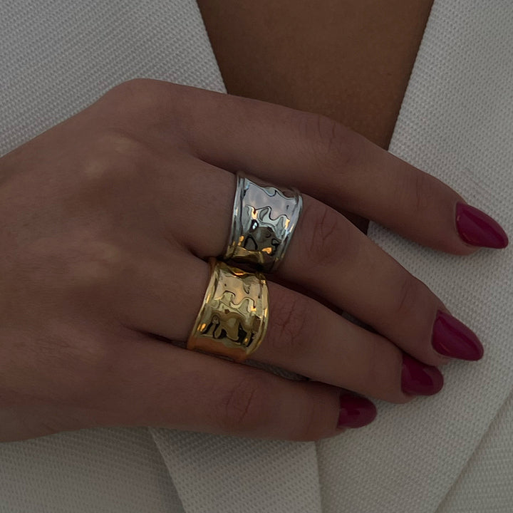 J&D Jewelry Simple 18K PVD Gold Plated High Polish Stainless Steel Statement Chunky Heart Finger Ring