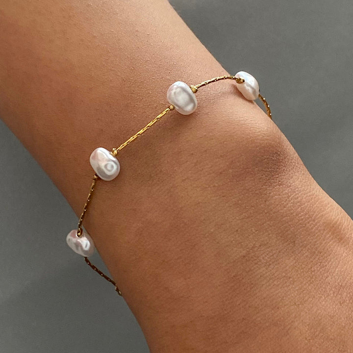 J&D 18K Gold Stainless Steel Unique Faux Pearl Real Gold IP Plated Chain Adjustable Beaded Bracelet Necklace Modern Design