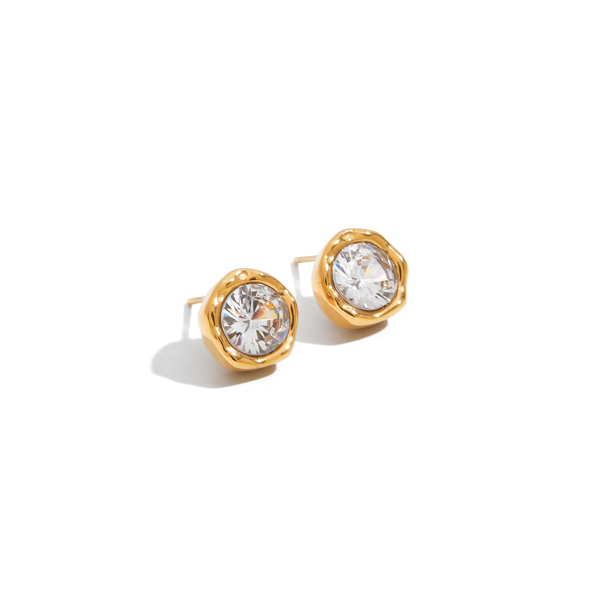 Cute and Romanic Style Stainless Steel Classic Round White Zircon Stud Earring