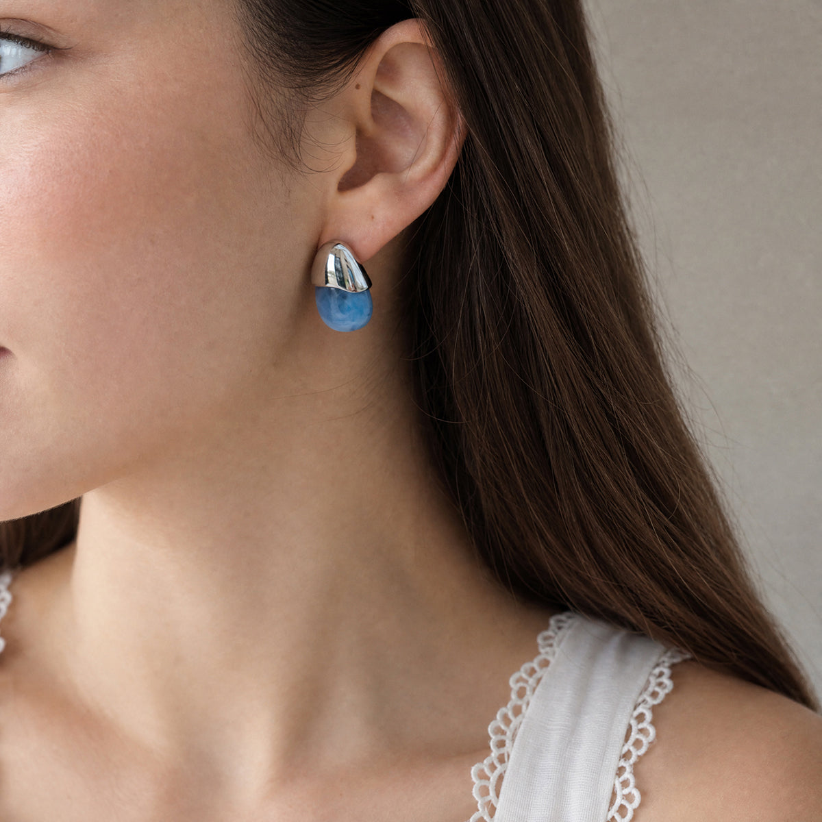 Women's Minimalist Style / 18K Gold Stainless Steel + Resin / Amber Gradient Waterdrop Earrings
